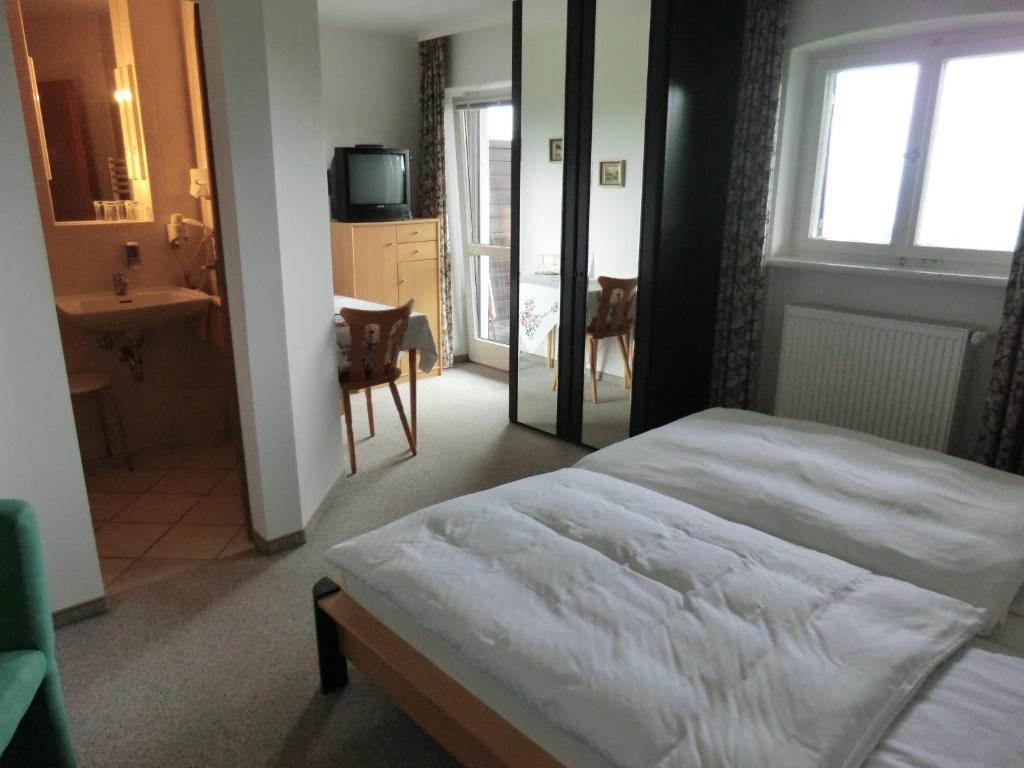 Hotel Garni Rottaler Hof Bad Griesbach  Szoba fotó